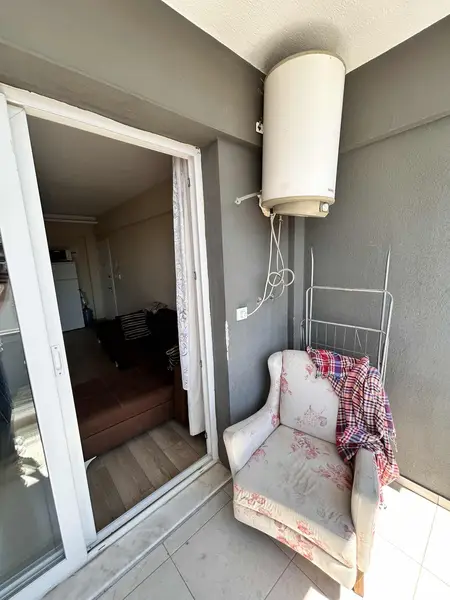 KÖŞE KONUMDA BALKONLU 1+1 EŞYALI KİRALIK DAİRE küçük görsel 6