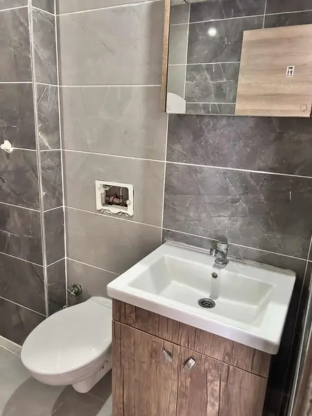 KÖŞE KONUMDA BALKONLU 1+1 EŞYALI KİRALIK DAİRE küçük görsel 13