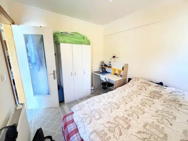 İsabeylide Satılık Eşyalı Kiracılı Balkonlu 1+1 Daire