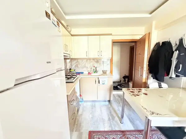 İsabeylide Satılık Eşyalı Kiracılı Balkonlu 1+1 Daire küçük görsel 7