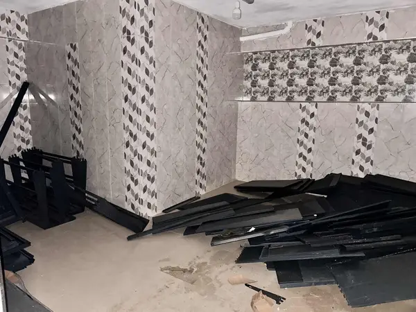İsabeylide bulvar üzeri kiralık 3 katlı dükkan küçük görsel 6