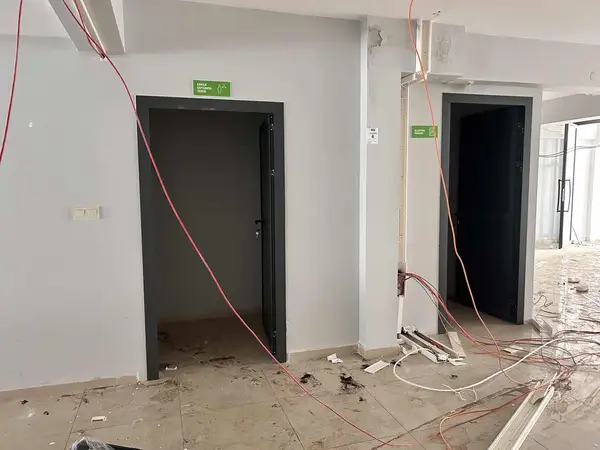 İsabeylide bulvar üzeri kiralık 3 katlı dükkan küçük görsel 14