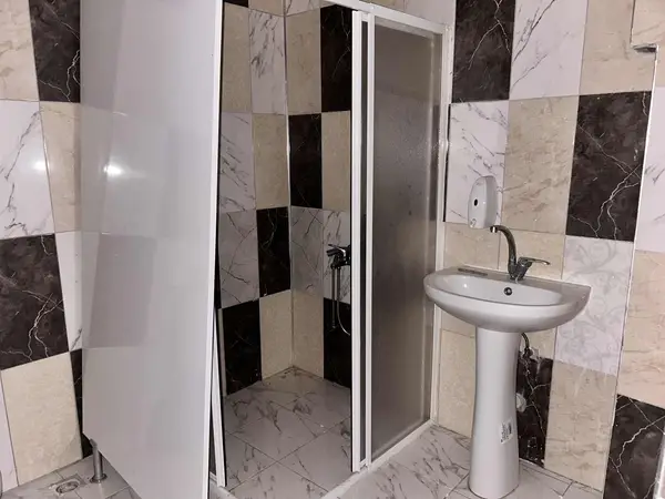 İsabeylide bulvar üzeri kiralık 3 katlı dükkan küçük görsel 15