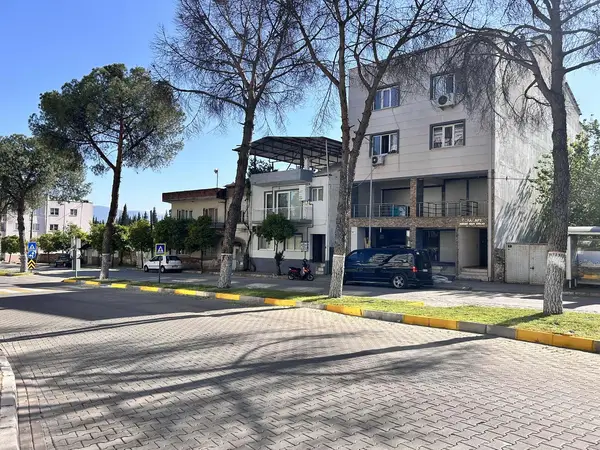 İsabeylide bulvar üzeri kiralık 3 katlı dükkan küçük görsel 16