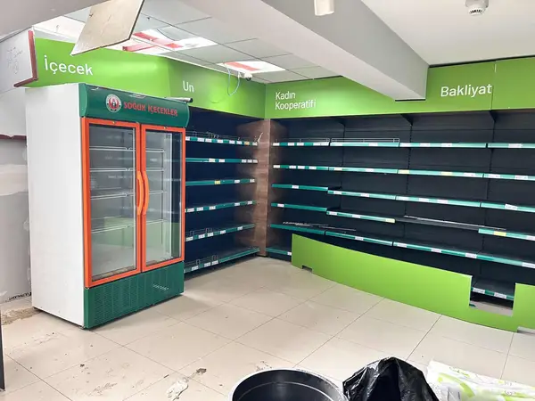 İsabeylide bulvar üzeri kiralık 3 katlı dükkan küçük görsel 23