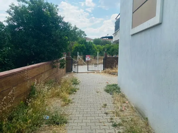 geniş balkonlu 1+1 eşyalı daire küçük görsel 4