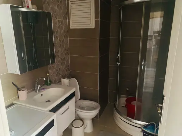 geniş balkonlu 1+1 eşyalı daire küçük görsel 10