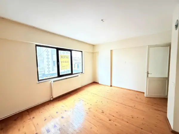 Hürriyet Caddesi Üzeri Satılık 3+1 Daire küçük görsel 11