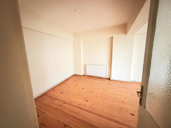 Hürriyet Caddesi Üzeri Satılık 3+1 Daire küçük görsel 28